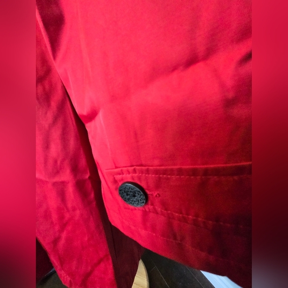 Cherry Red Trench Coat 16P – Street Style • City Walks • Lightweight Raincoat - Picture 7 of 11